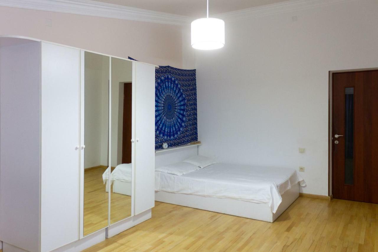 Loft Home In City Center Jereván Kültér fotó